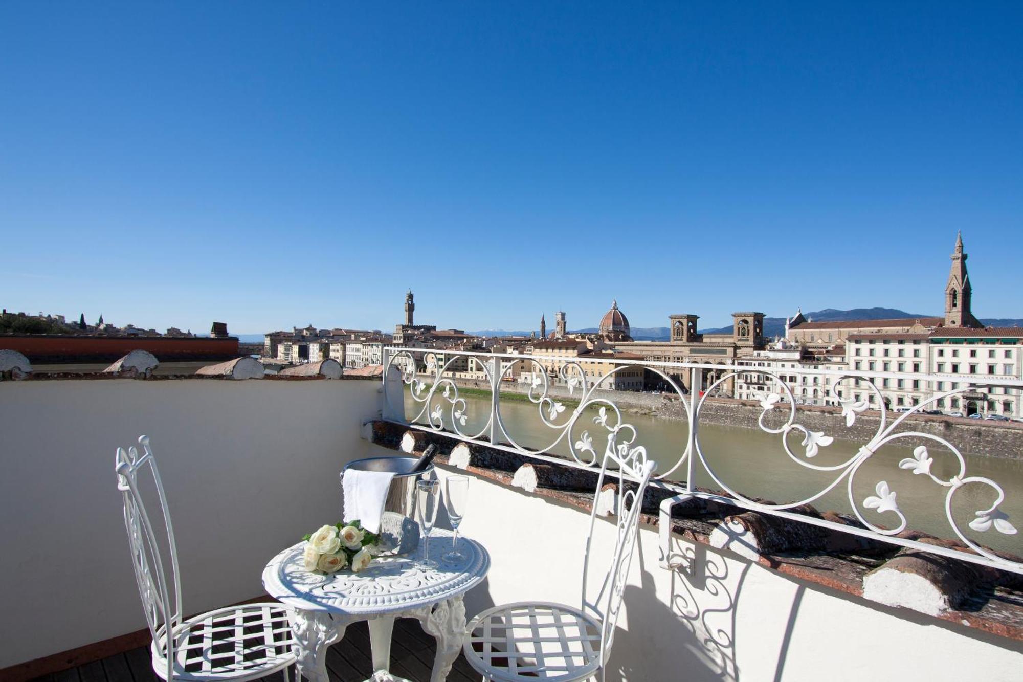 Serristori Palace Residence Florencia Exterior foto